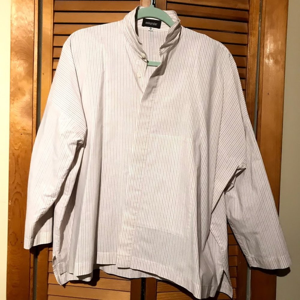 eskandar button up top